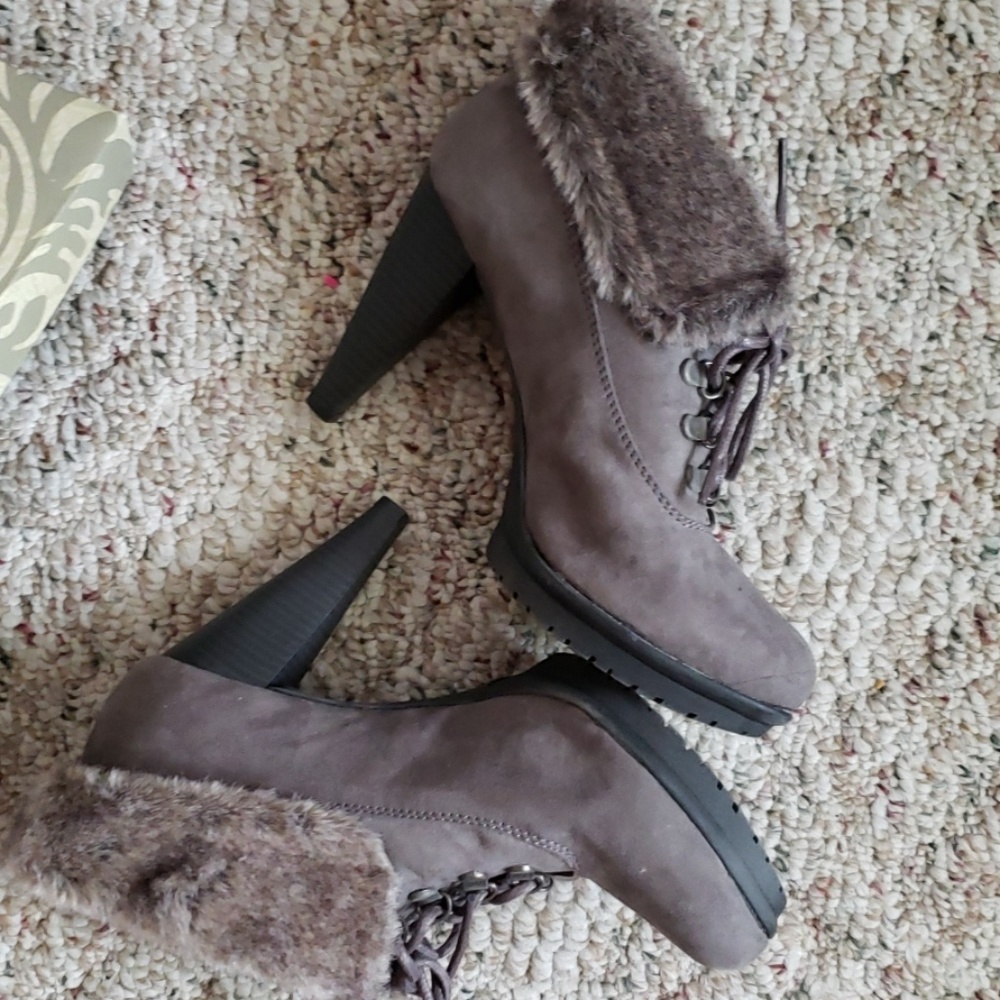 Limelight size 9 heels - Picture 3 of 7